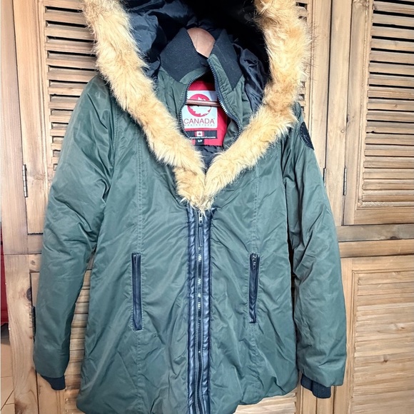 Canada Weather Gear Jackets & Blazers - Canada weather gear warm Ski & Snow parka Jacket with faux Fur Trim-SZ-small